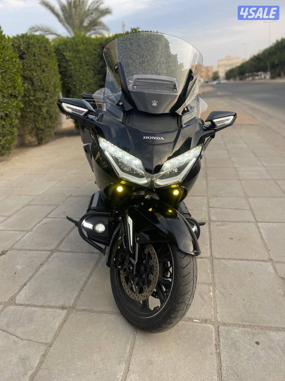 للبيع سيكل هوندا قولد وينج 20191