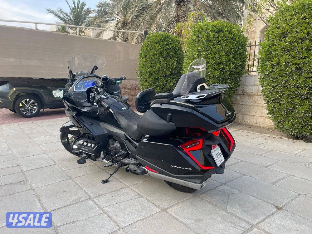 للبيع سيكل هوندا قولد وينج 20194