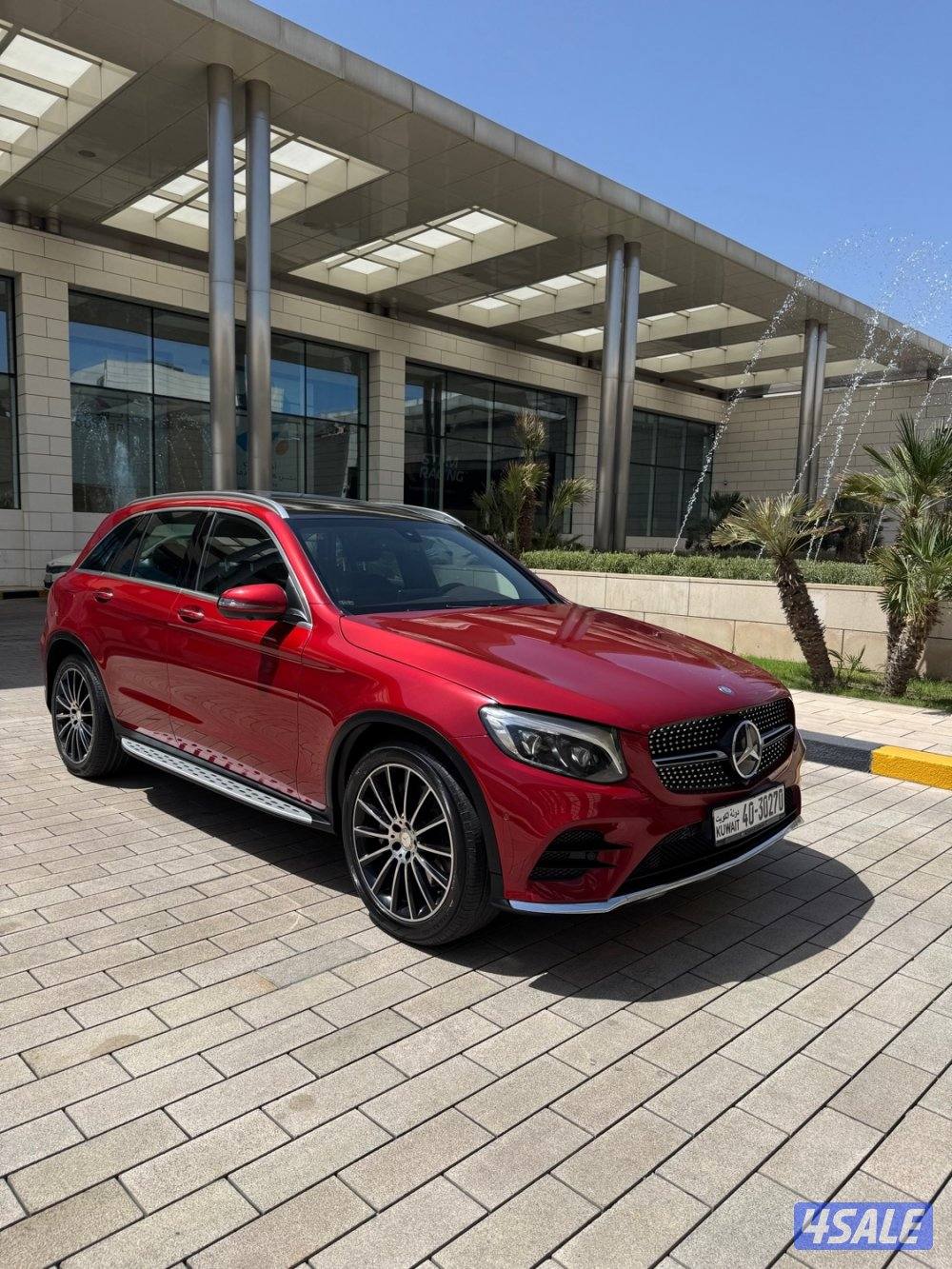 مرسيدس GLC300 بانوراما بحاله ممتازه عداد (86) الف2