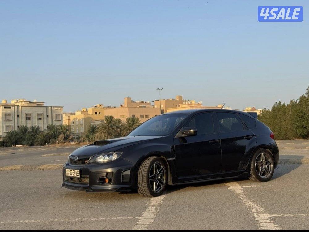2011 Subaru Impreza WRX STI hatchback 2.5
القير: تماتيك
ممشى السيارة:1