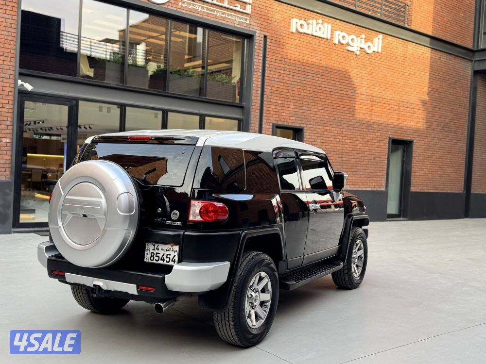 للبيع FJ موديل ٢٠١٦ عداد ٢٣٩ الف سيرفيس وكالة منتظم  الفل اعلى درجة2