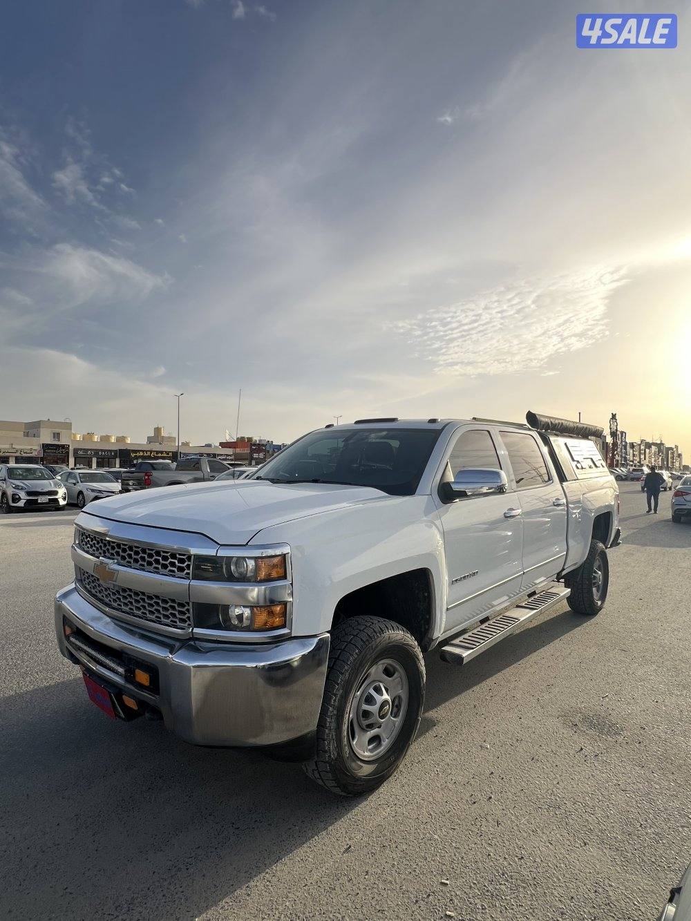 وانيت سلفرادو HD1