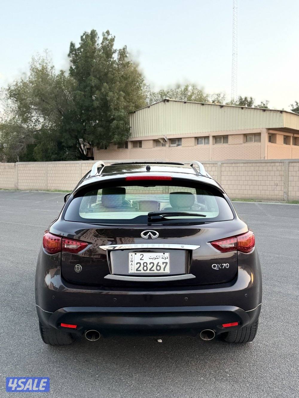 بيعه سريعه انفنتي QX70 بحاله نظيفه كامل المواصفات6