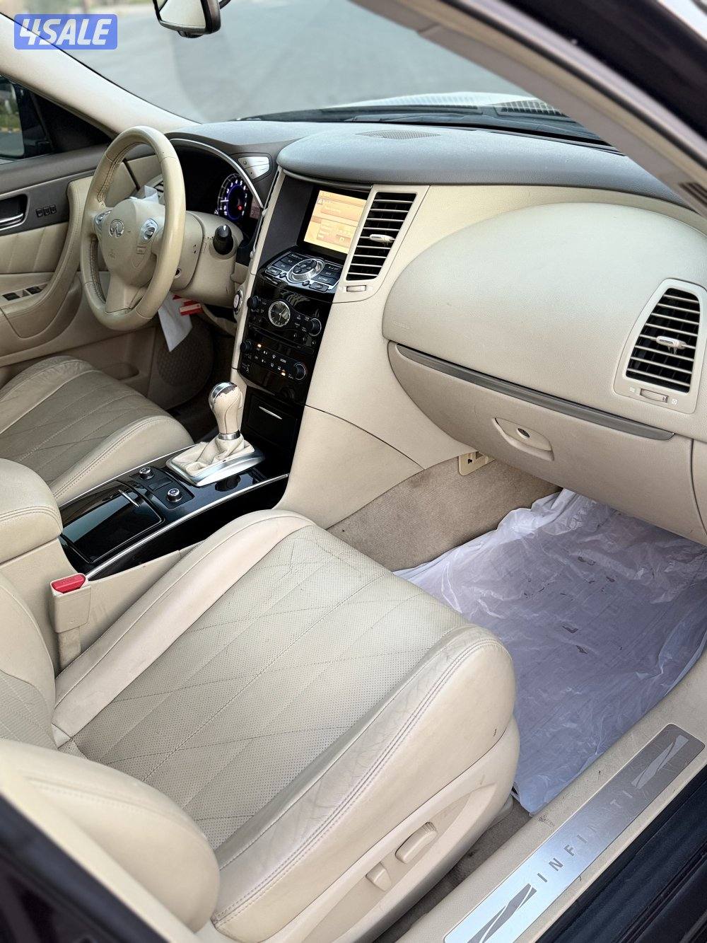 بيعه سريعه انفنتي QX70 بحاله نظيفه كامل المواصفات9