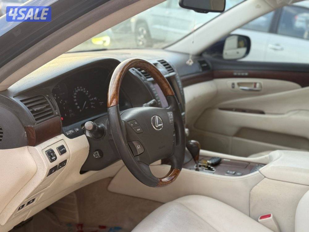 للبيع لكزس 2012 لارج6