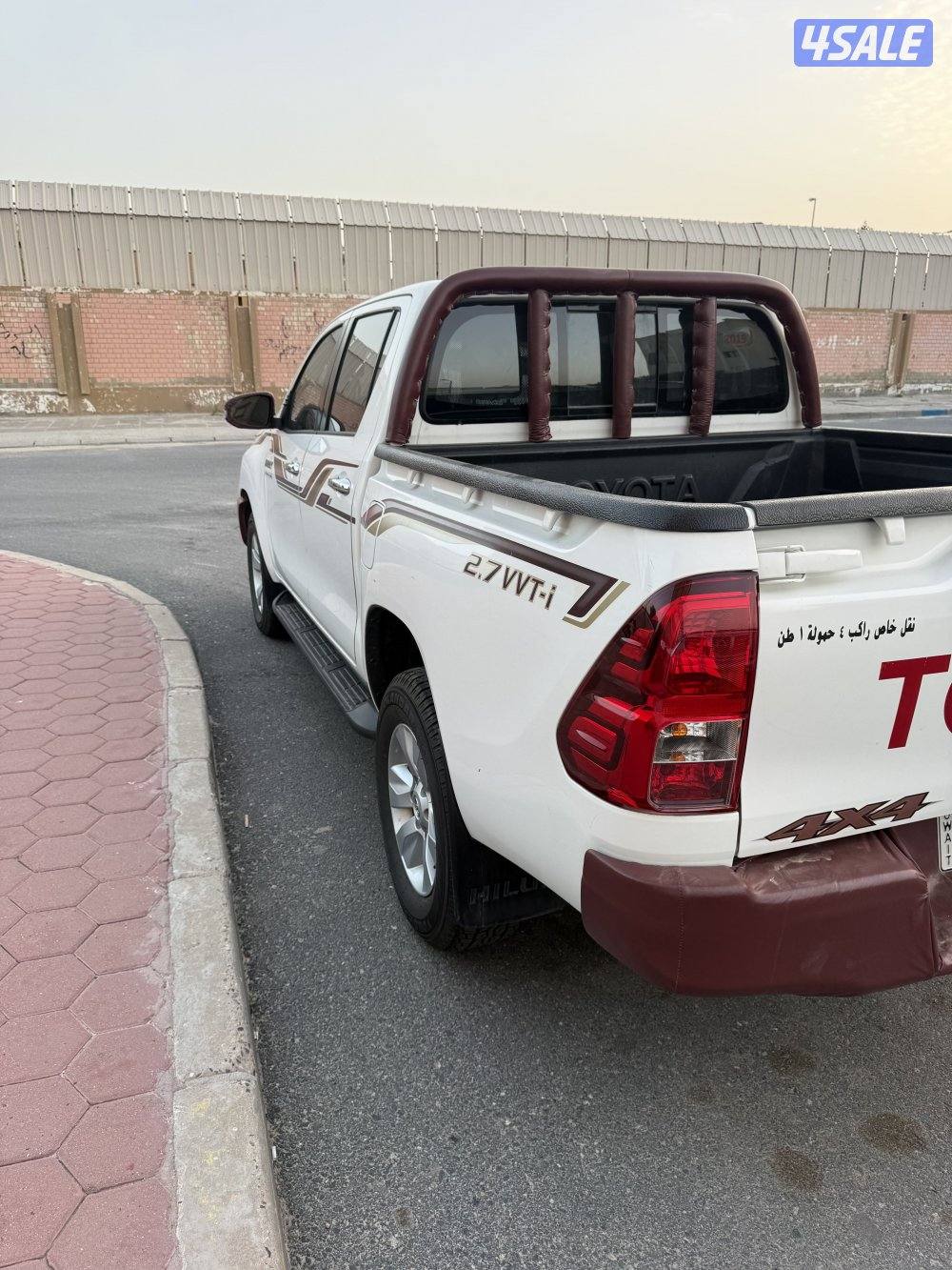 وانيت تويوتا هايلكس موديل 2019  قير عادي دبل ماشي 221 السياره طيبه حيل0