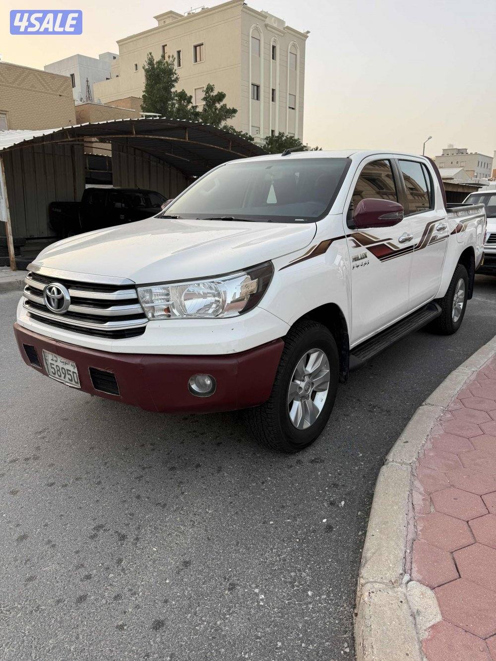وانيت تويوتا هايلكس موديل 2019  قير عادي دبل ماشي 221 السياره طيبه حيل3