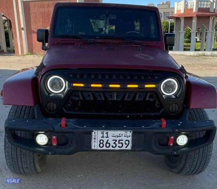 للبيع رانجلر صحارى ٢٠١٣ صبغ وكالته ماعدا مدقر واحد فقط3