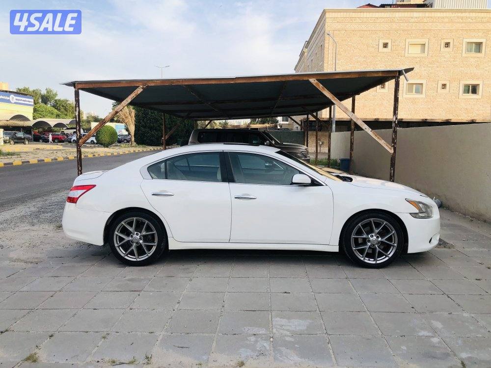 Nissan Maxima 20102
