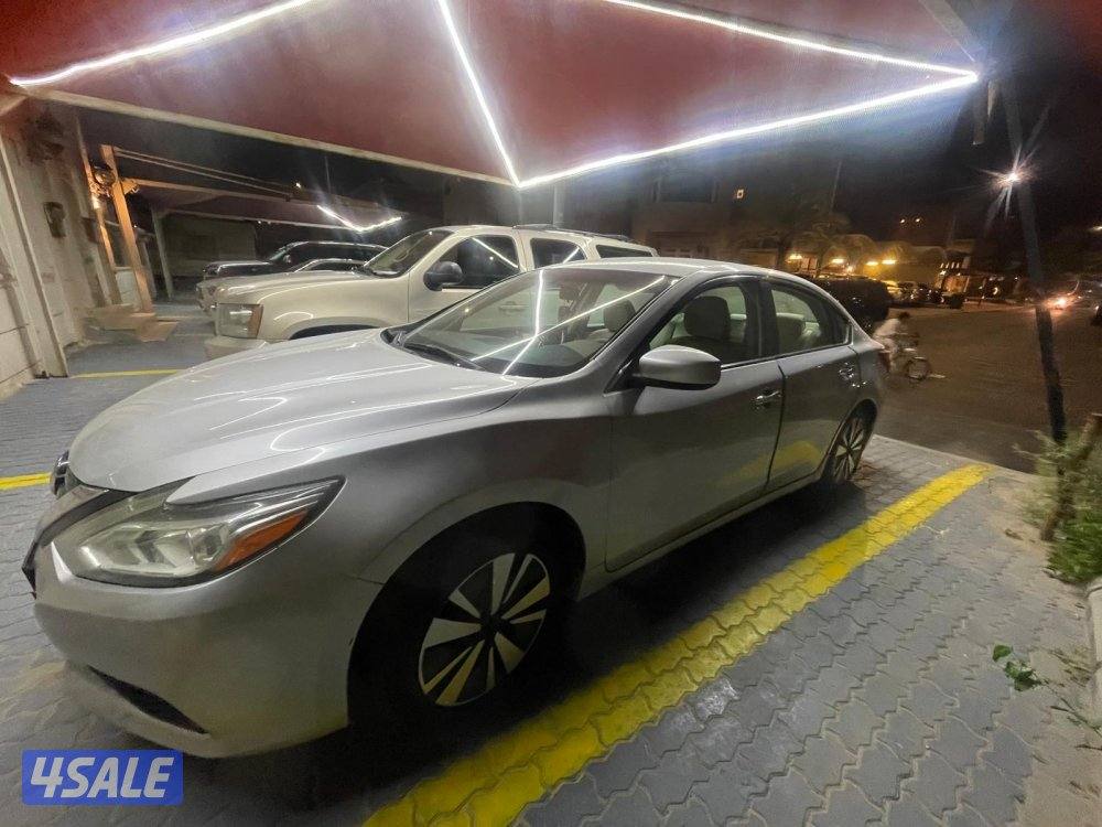 للبيع التيما شرط الفحص ماشيه 180 الف0