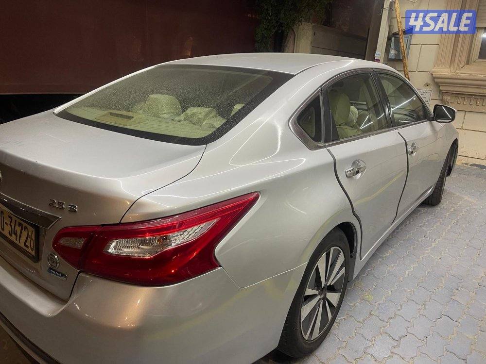 للبيع التيما شرط الفحص ماشيه 180 الف3