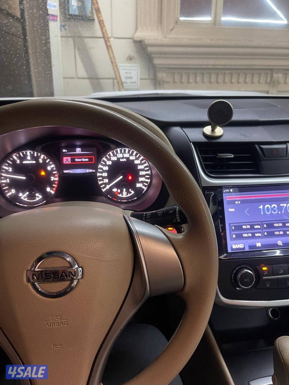 للبيع التيما شرط الفحص ماشيه 180 الف4