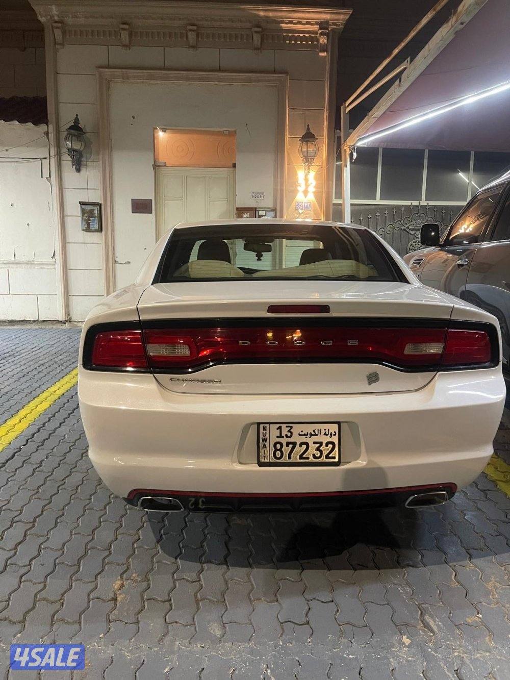 للبيع دوج تشارجر 2014 شرط الفحص ماشيه 150 الف2