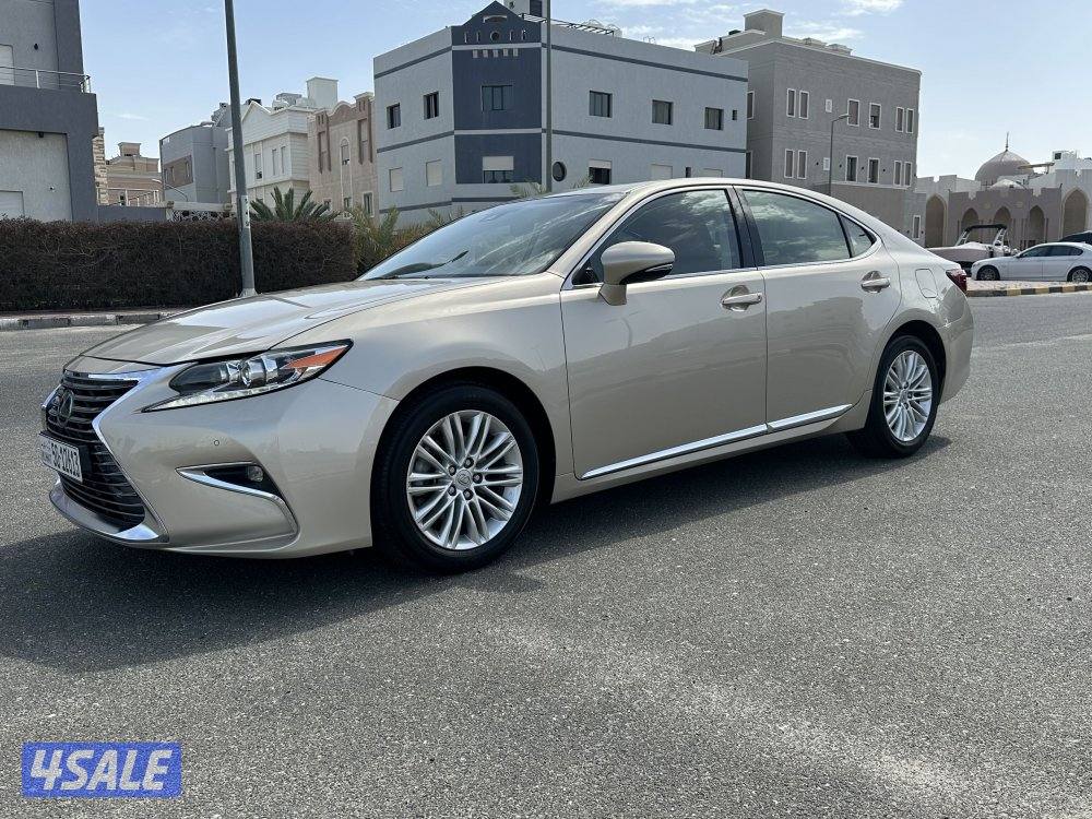 لكزس ES250 الدرجة الاولى موديل 2017 عداد 211 الف سيرفس وكاله منتظم2
