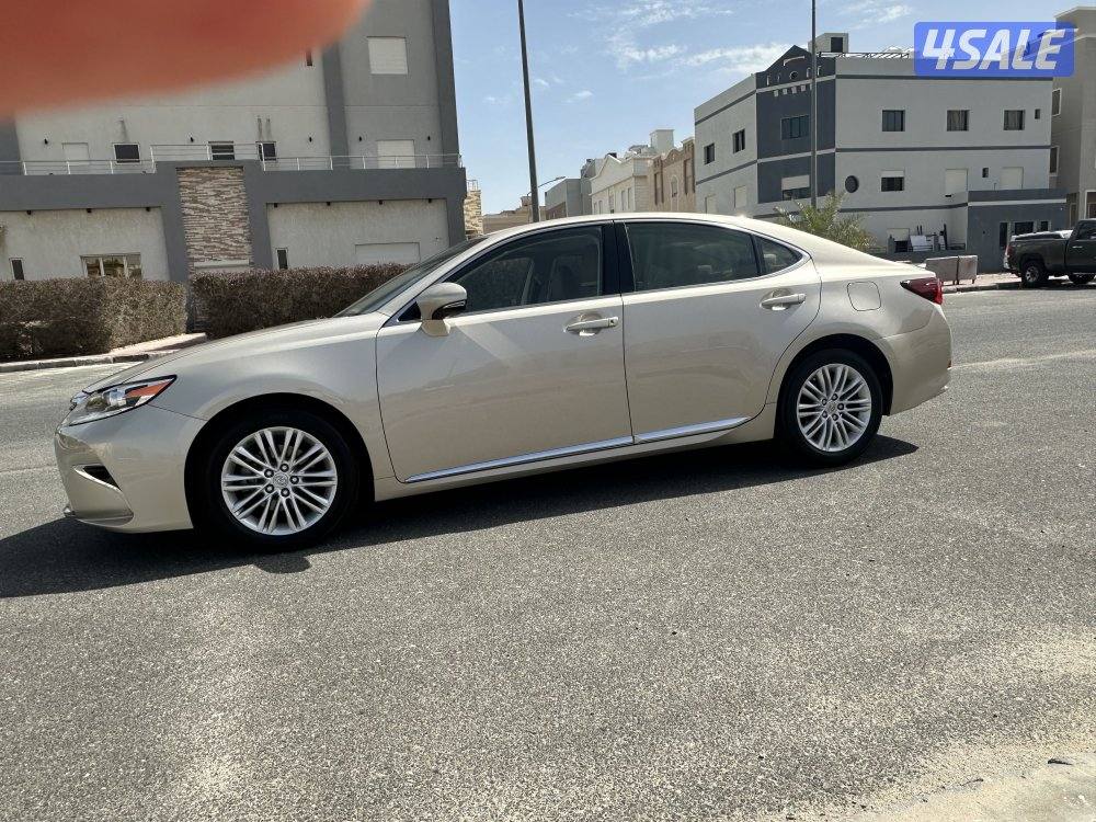 لكزس ES250 الدرجة الاولى موديل 2017 عداد 211 الف سيرفس وكاله منتظم4