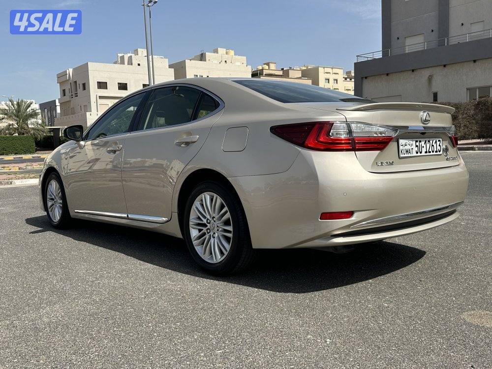لكزس ES250 الدرجة الاولى موديل 2017 عداد 211 الف سيرفس وكاله منتظم8