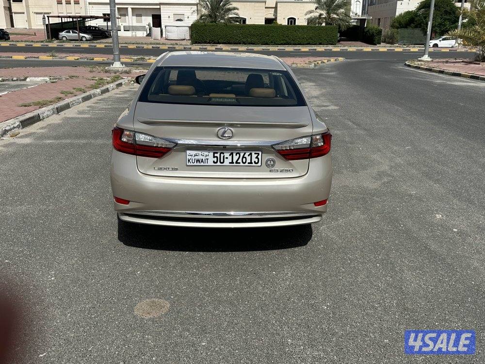 لكزس ES250 الدرجة الاولى موديل 2017 عداد 211 الف سيرفس وكاله منتظم7