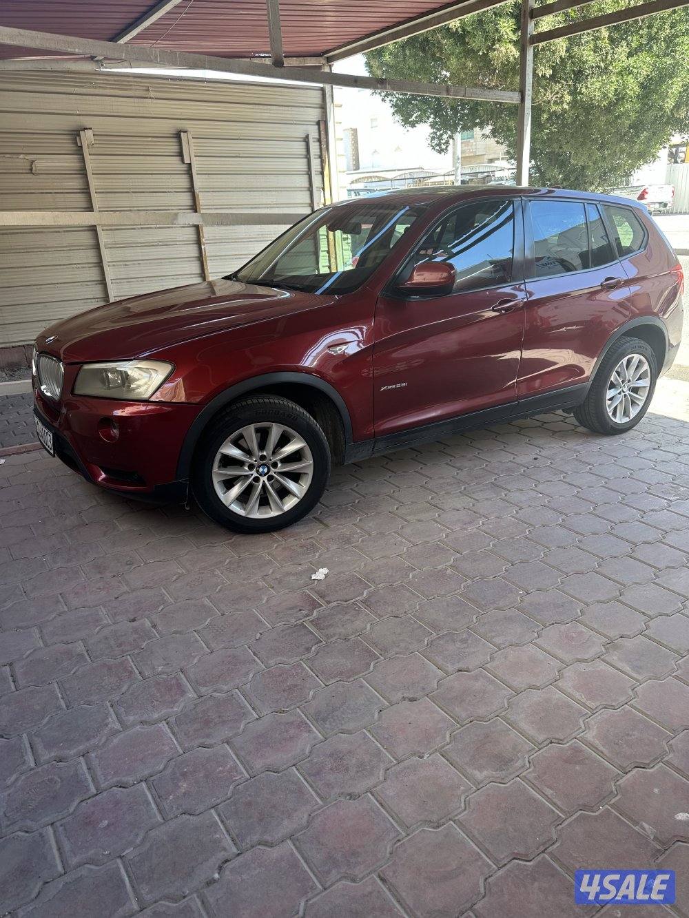 للبيع بي ام دبليو -x3 موديل ٢٠١١ عداد ٢٣٦ اللون عنابي1