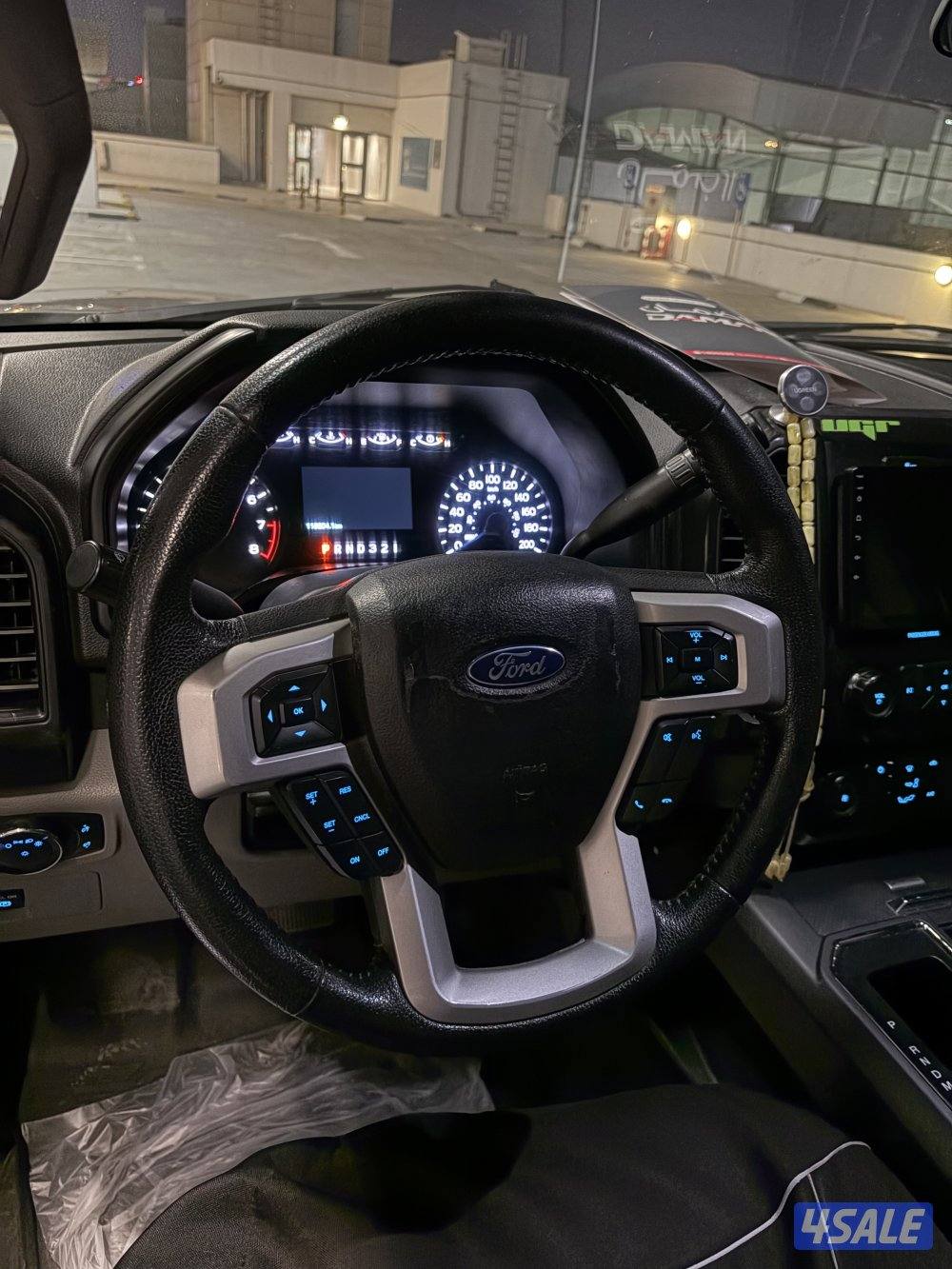 للبيع وانيت فورد غماره F-1506