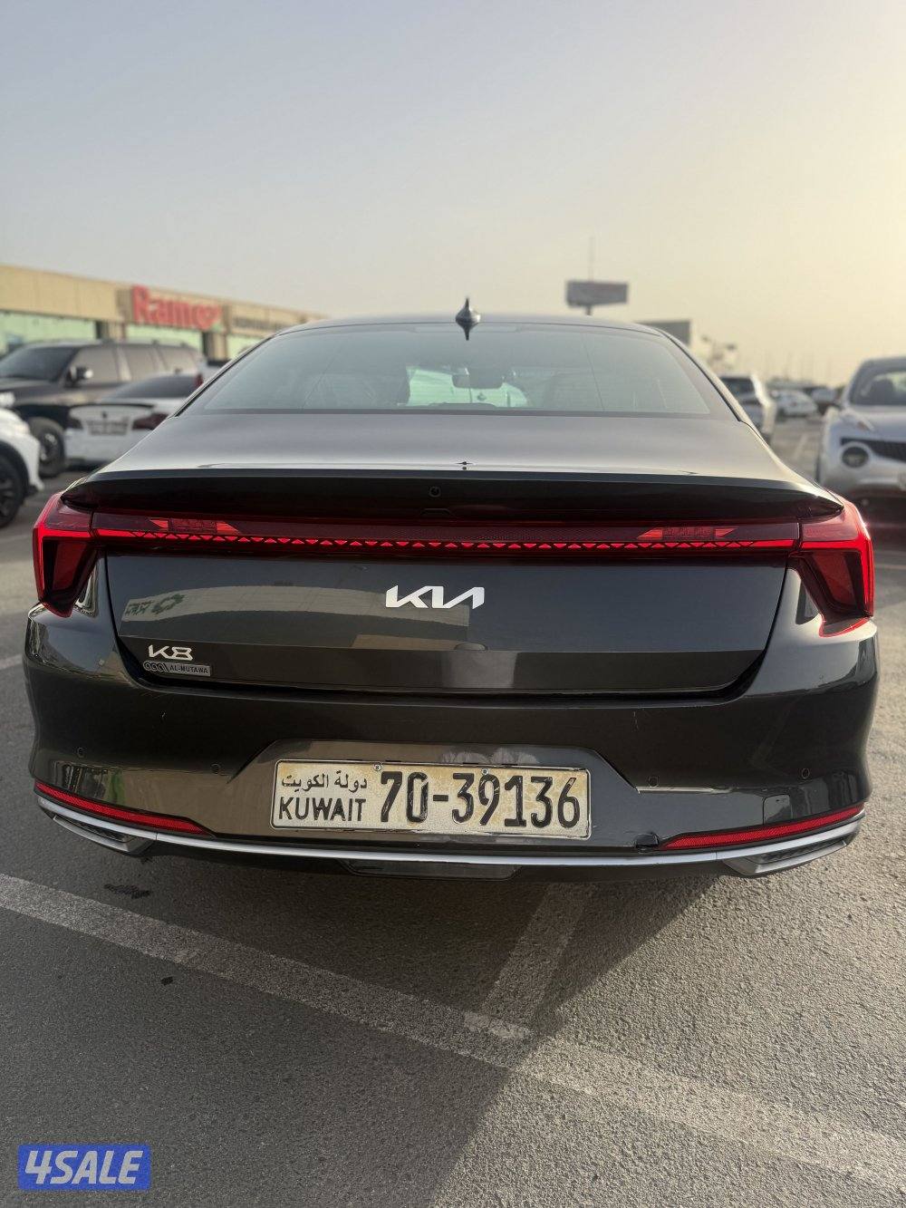 2022 Kia K82