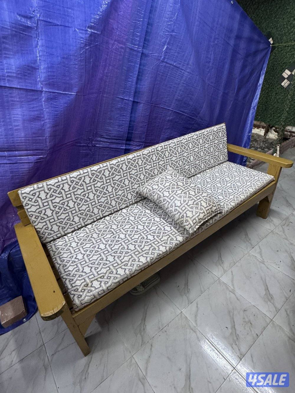 كراسي اثنين انضاف تم تجديد صبغ فقط لا توجد كسور0