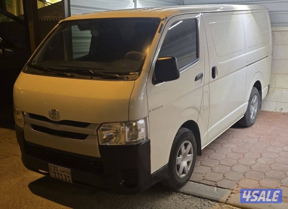 للبيع باص تويوتا هايس موديل 2022 الساير قير عادي بوكس مقفل شرط الفحص1