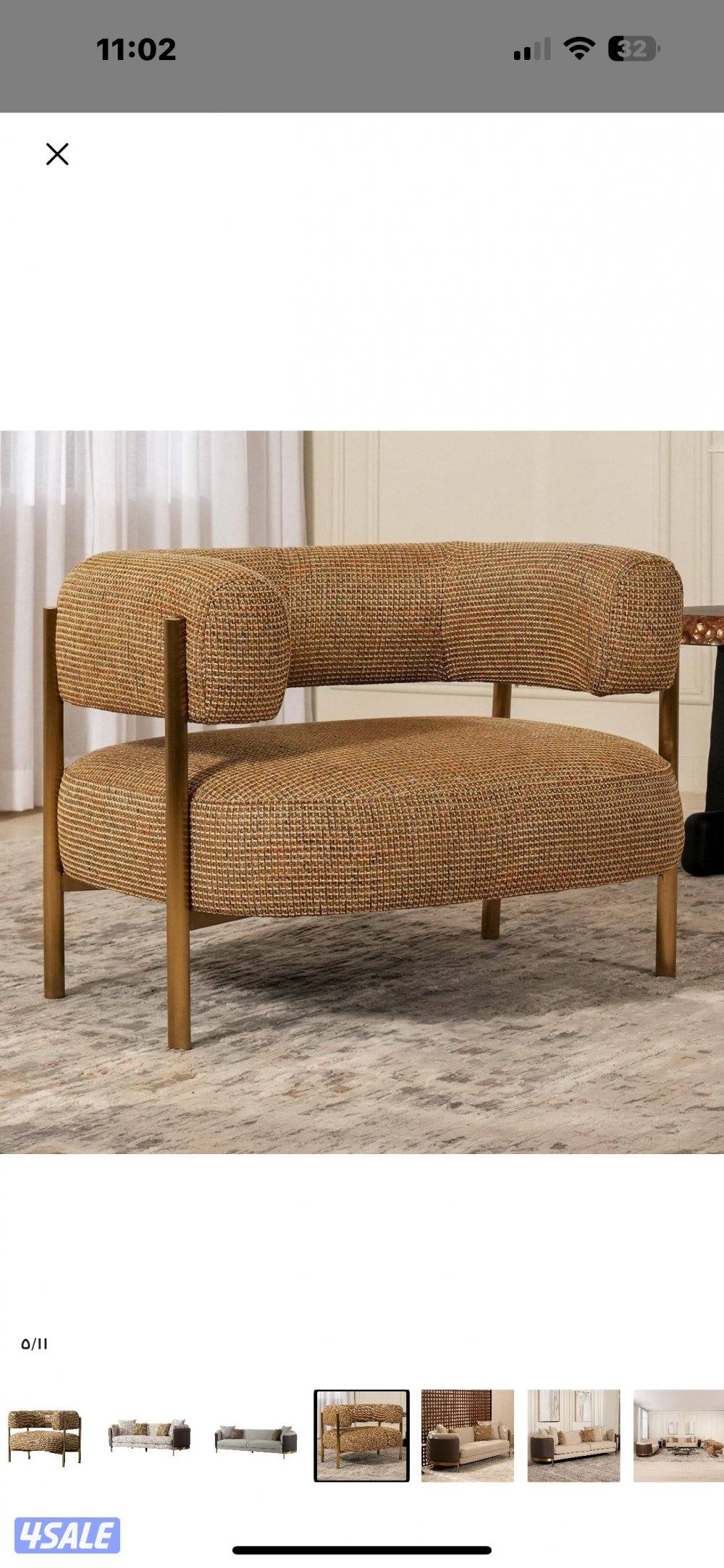 صالة كاملة من صفاة هوم مع طاولة وسط وطاولتين جانبيتين استعمال ٥ شهور0