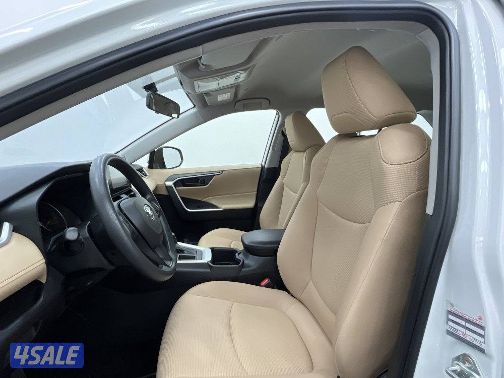 TOYOTA RAV401 4X2 STANDARD OPTION5