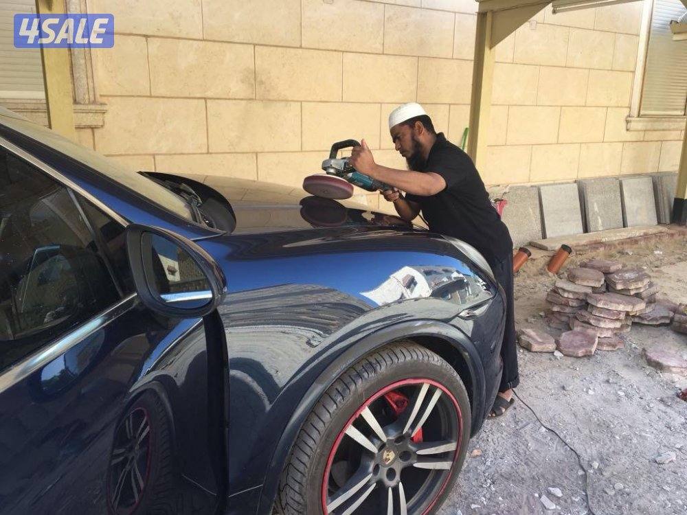 غسيل و تنظيف سيارتين أمام منزل ٨ دك9