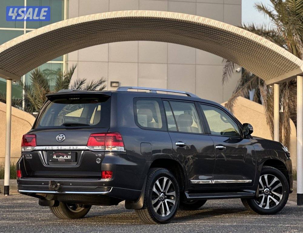 معرض القمة 🚩6