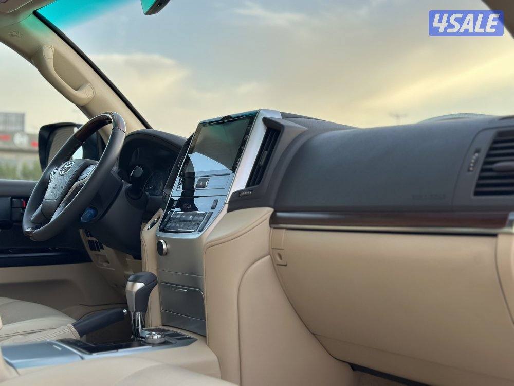 معرض القمة 🚩8