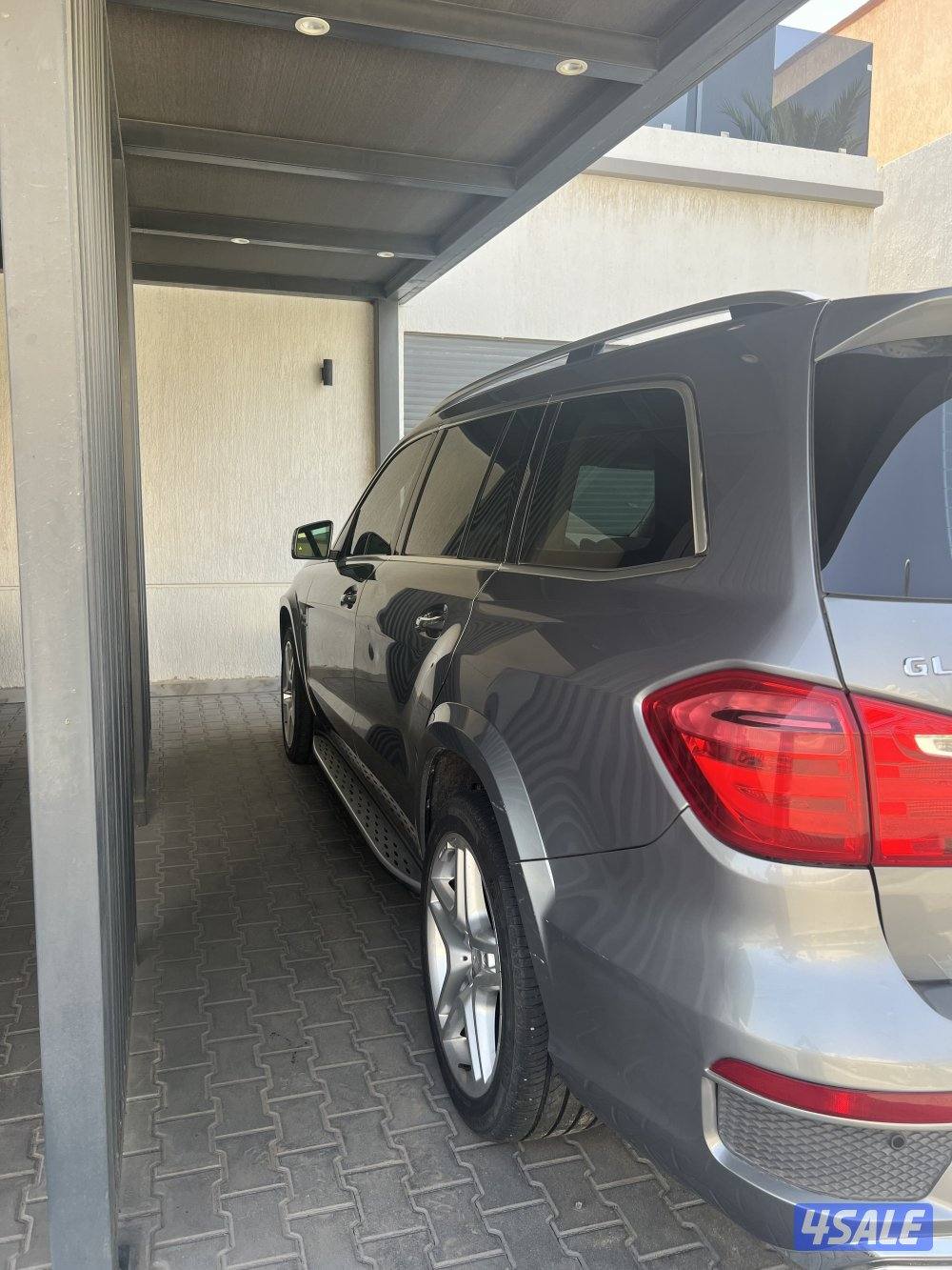 مرسيدس 500 وارد البشر اللون سلفر من داخل بيج ماشي 175 شرط الفحص6