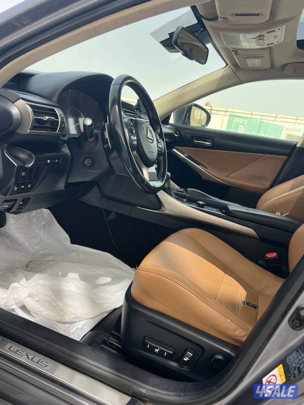 للبيع لكزس IS 3506