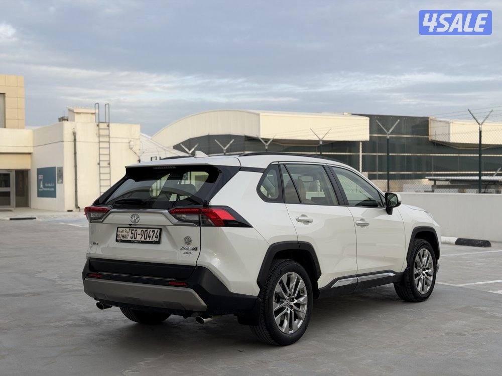 تويوتا راف 4 اعلى اعلى واغلى فئة الفل 4WD بنوراما موديل 2022 صبغ وكاله2