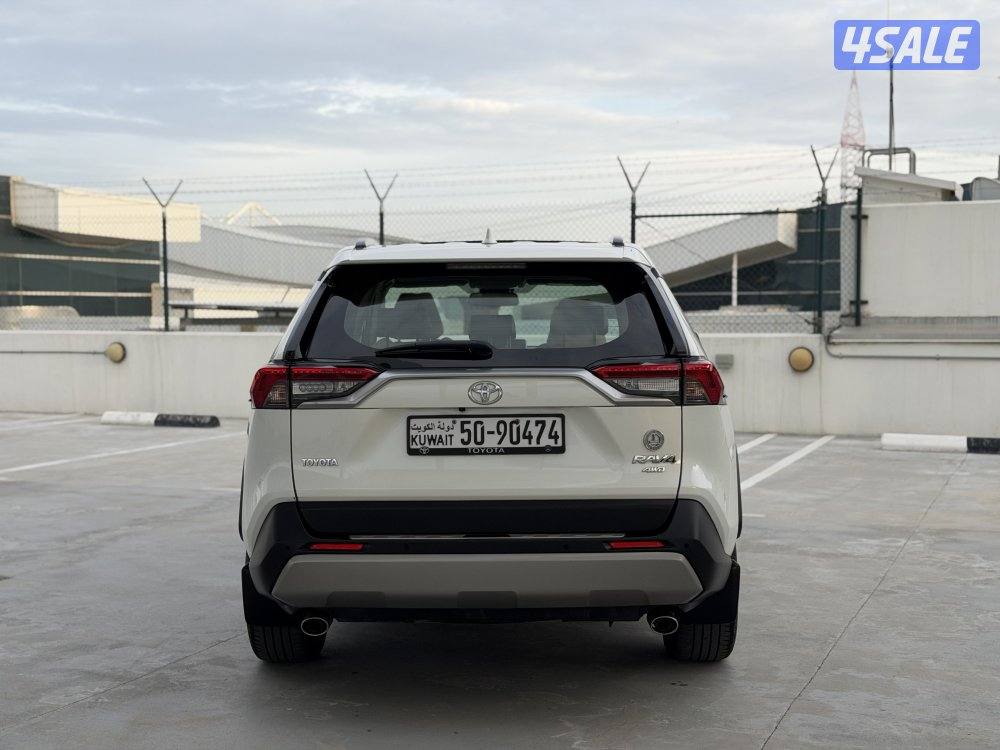 تويوتا راف 4 اعلى اعلى واغلى فئة الفل 4WD بنوراما موديل 2022 صبغ وكاله8