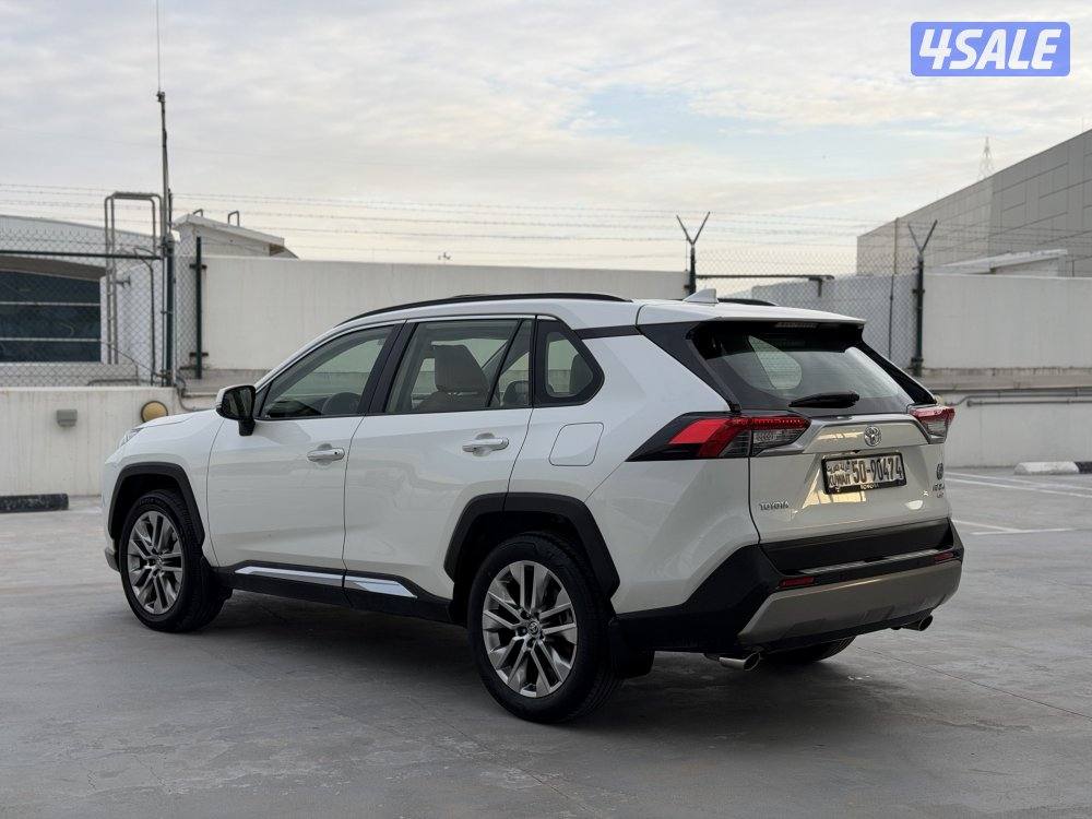 تويوتا راف 4 اعلى اعلى واغلى فئة الفل 4WD بنوراما موديل 2022 صبغ وكاله9