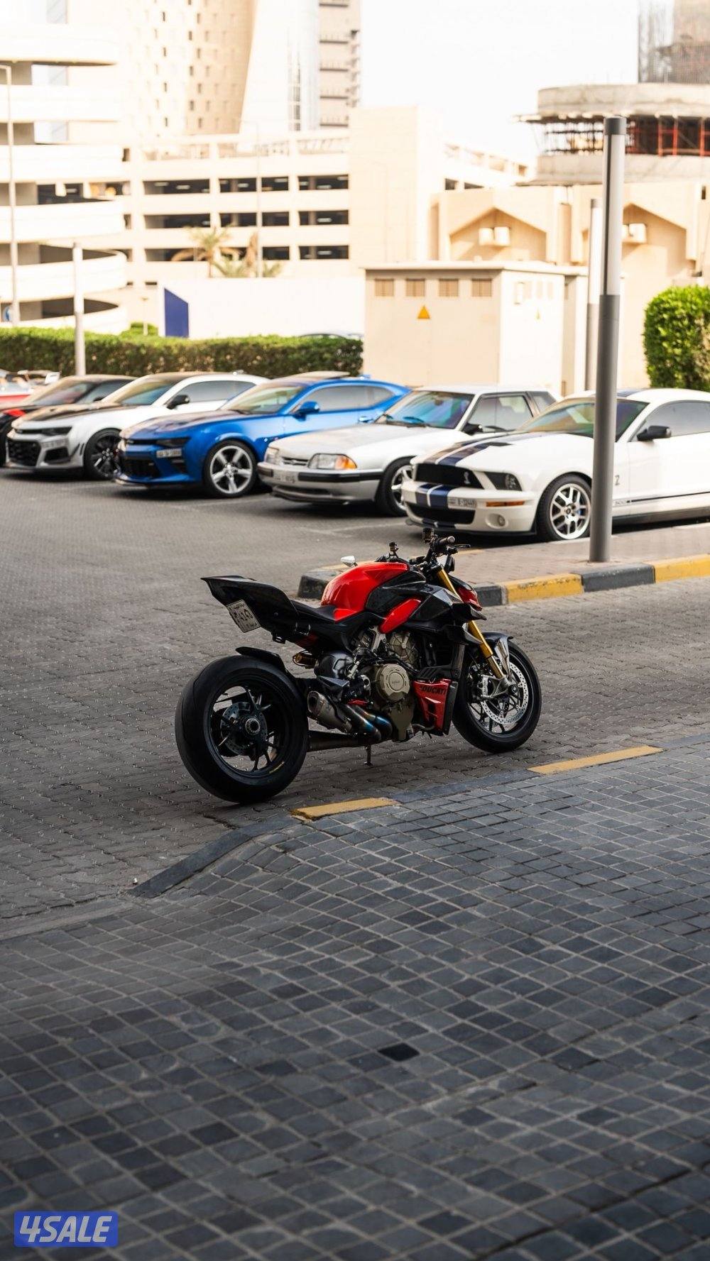 Ducati Streetfighter V40