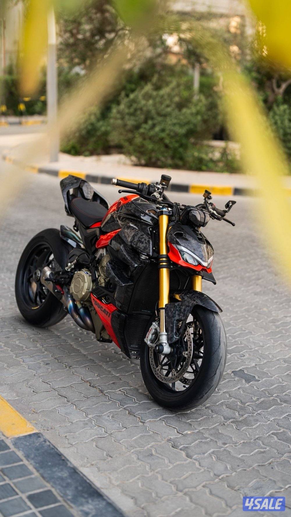 Ducati Streetfighter V46
