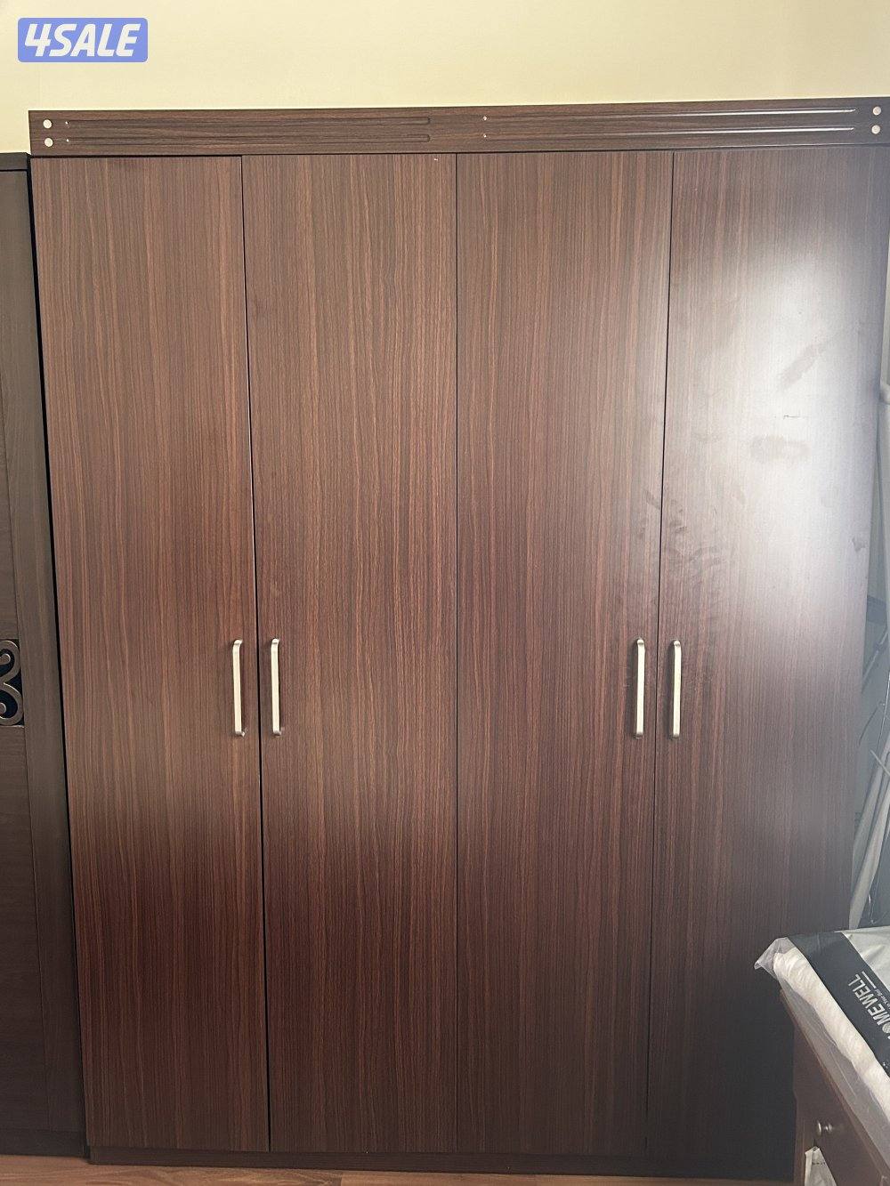 King size cot, 2 sets of 2 cabinets each wardrobes, side tables etc0