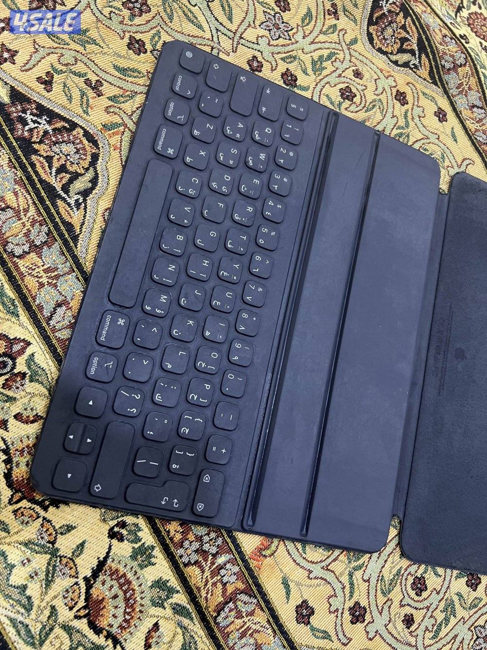 للبيع  كيبورد ابل ماجيك الاصلي ابل 12.9انش نظيف وشغال زين عربي انجليزي2