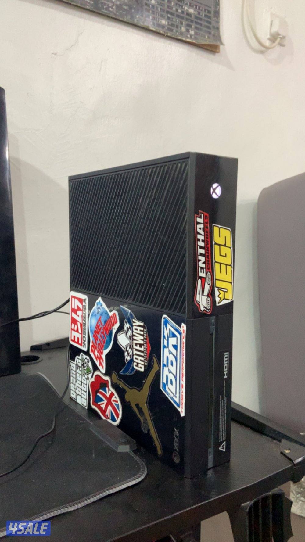 للبيع اكس بوكس ويا فورزا ويا يده كل شي جديد وعلى الشرط الصامل يبشر6