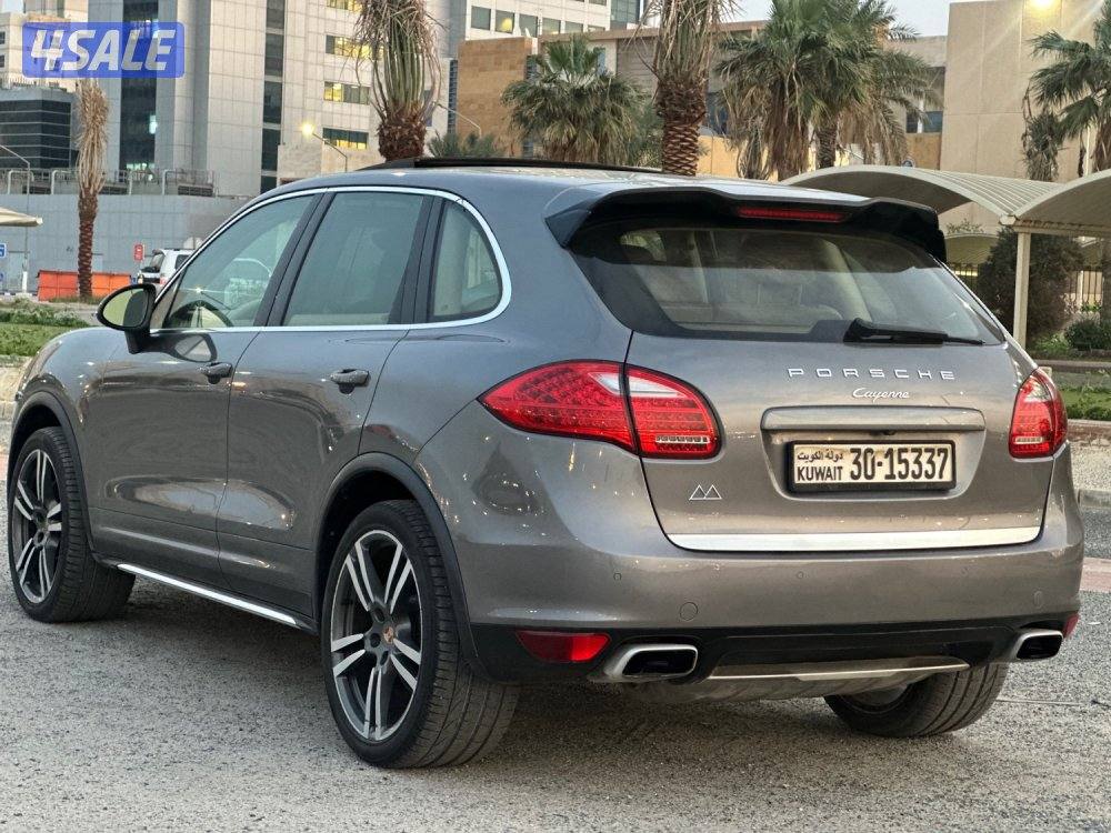 للبيع بورش كايين ماشي ١٣٨ الف كيلو2