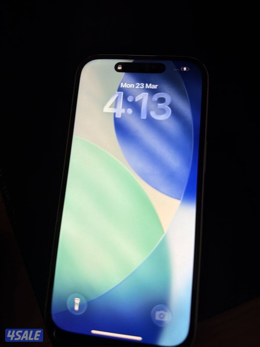 ايفون ١٥ مبدل شاشة و في كسر0