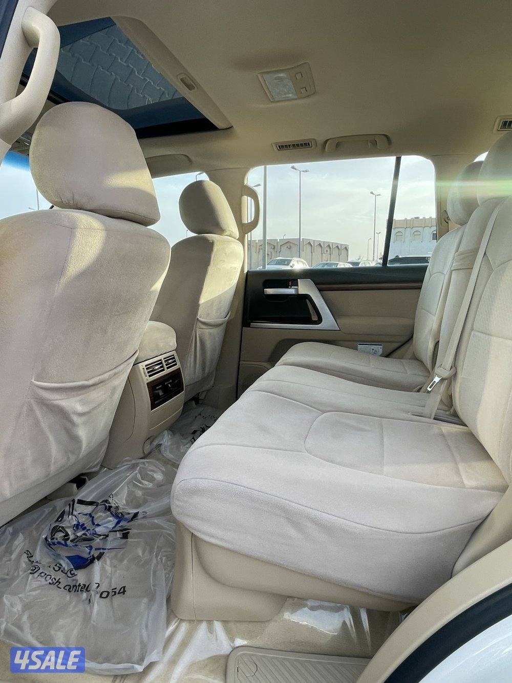 للبيع لاند كروزر VXRموديل 2017 وارد قطر8