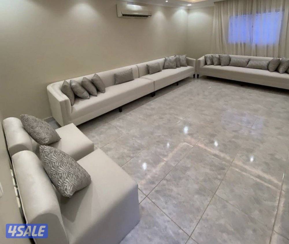 تنجيد وتفصيل كنب وديوانيات ومساند وجلسات وكل الستاير وسجاد5