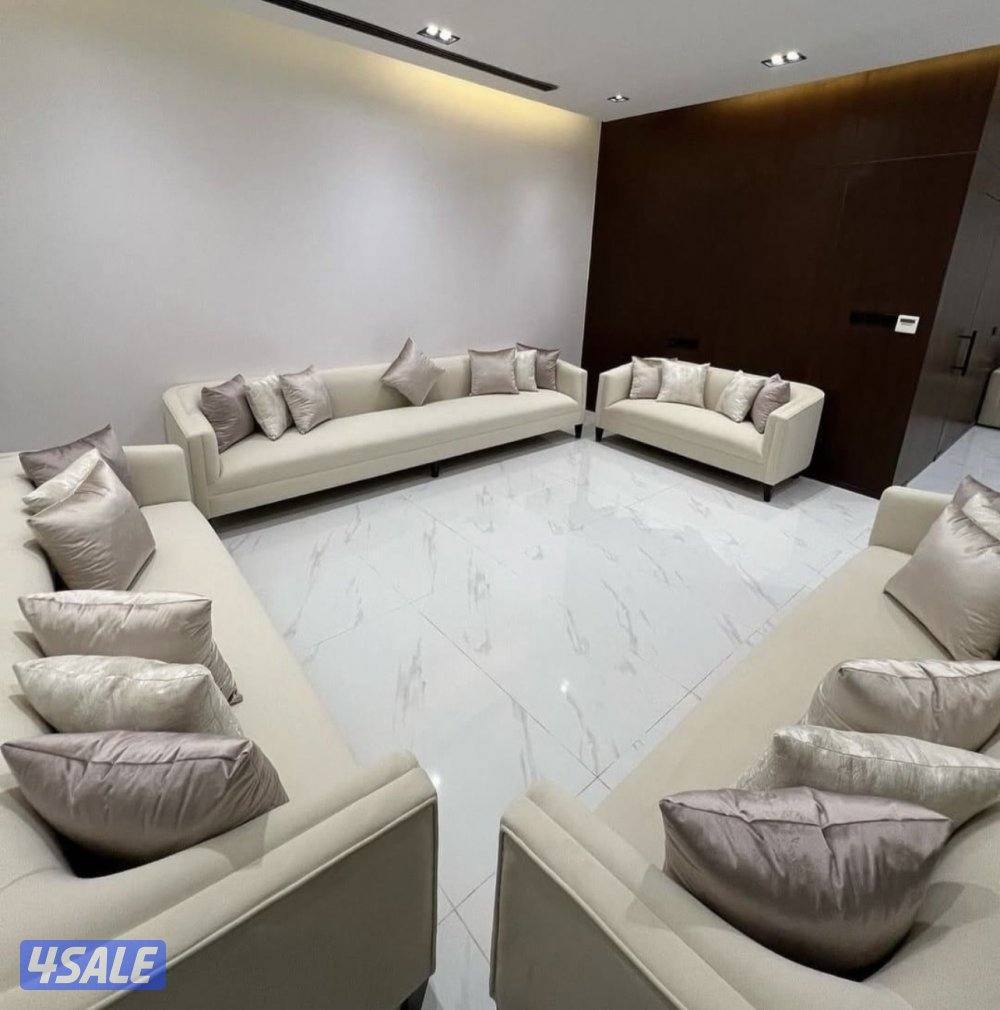 تنجيد وتفصيل كنب وديوانيات ومساند وجلسات وكل الستاير وسجاد6