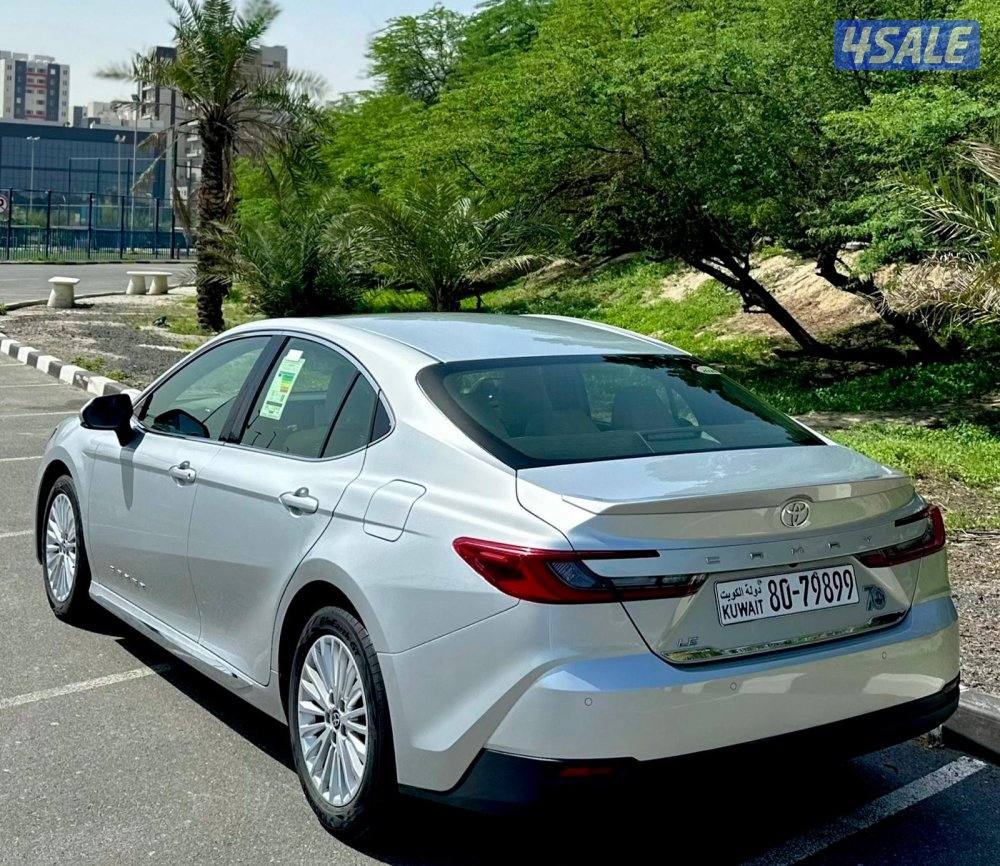 كامري 2025 عداد 15 الف صبغ الوكاله تحت الكفاله وارد الساير2