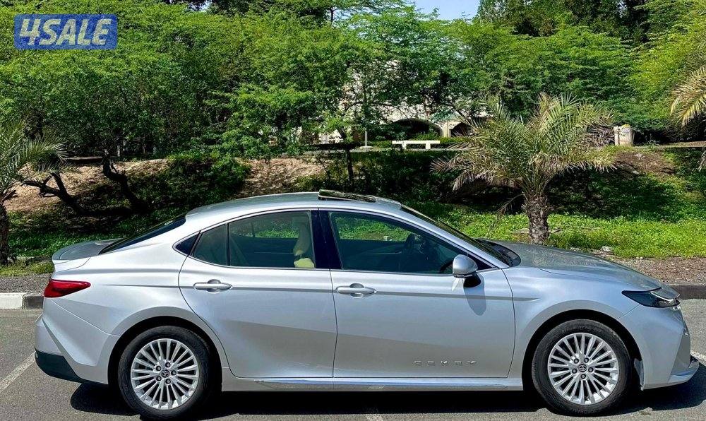 كامري 2025 عداد 15 الف صبغ الوكاله تحت الكفاله وارد الساير4