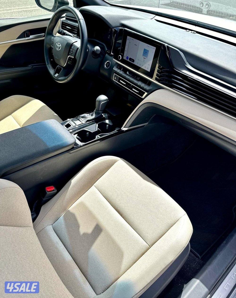 كامري 2025 عداد 15 الف صبغ الوكاله تحت الكفاله وارد الساير7