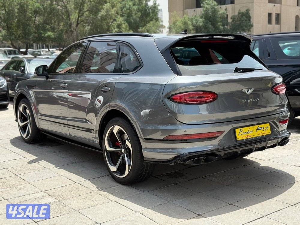بنتلي…بنتياقا…S…موديل 2024 (قطع العداد 10 الاف كم)تحت الكفاله6